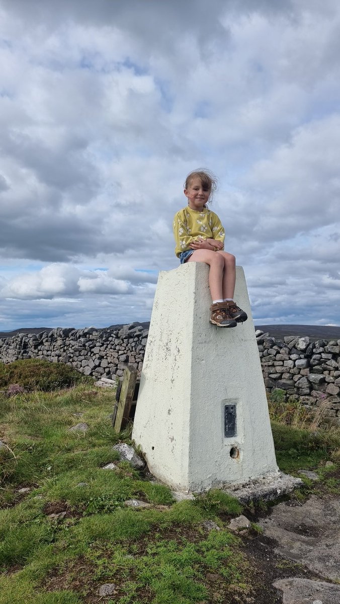 mandat201077's tweet photo. Started the summer off in style with a nice local walk up crookrise @GreatwoodCPS https://t.co/uDmEp5fSmn