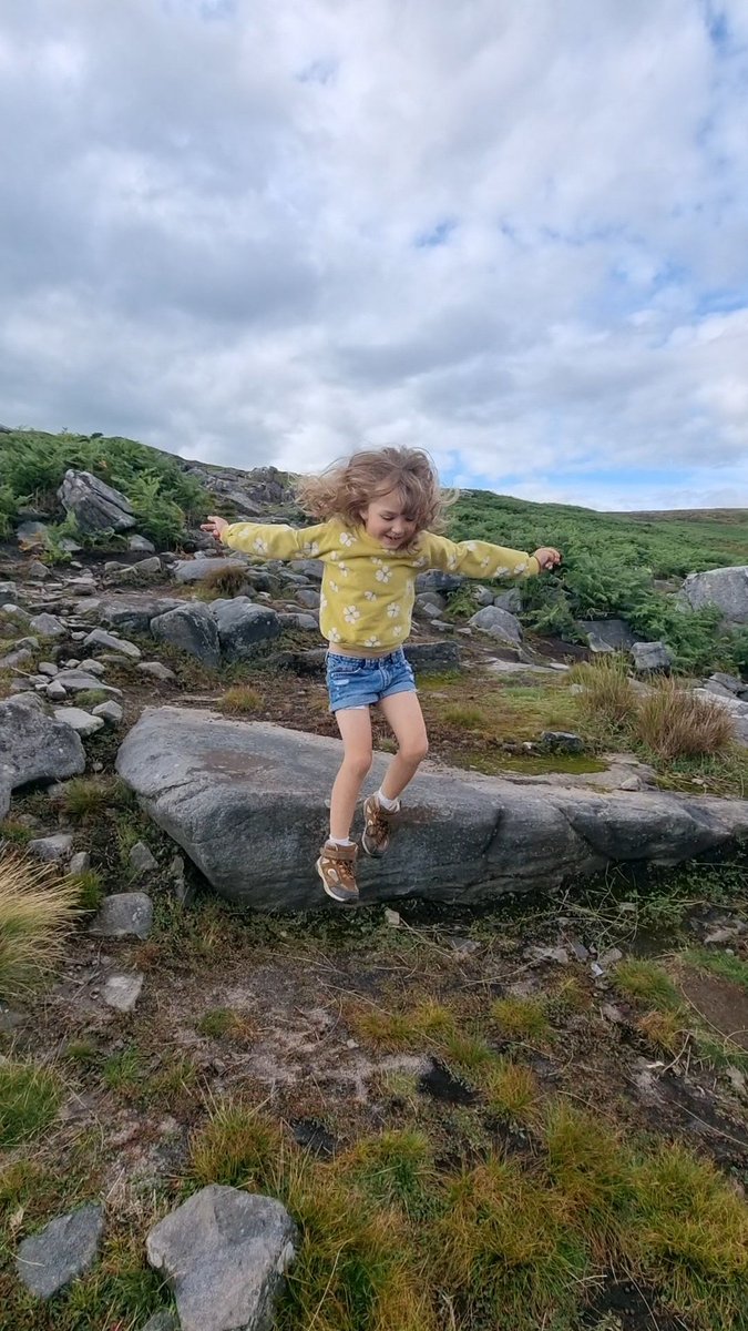 mandat201077's tweet photo. Started the summer off in style with a nice local walk up crookrise @GreatwoodCPS https://t.co/uDmEp5fSmn