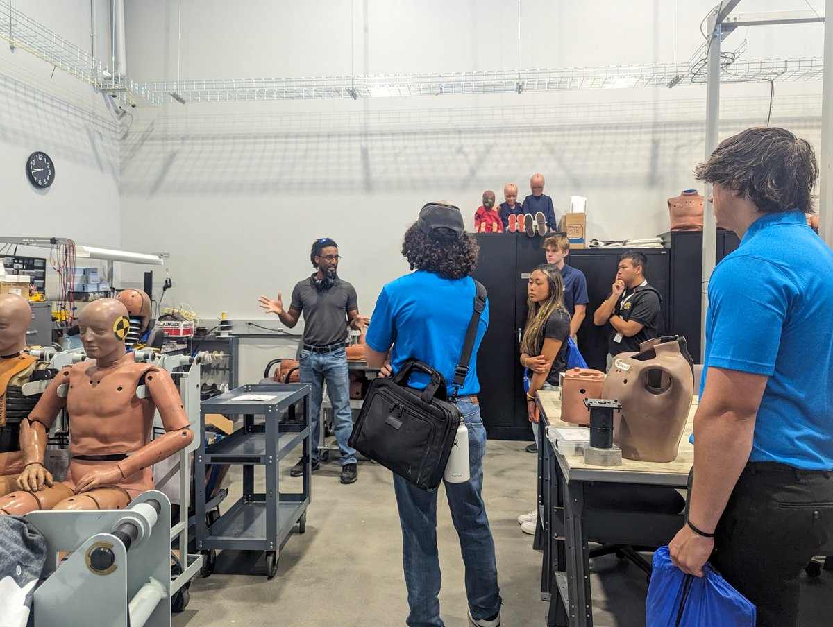 WSUEngineering's tweet photo. Earlier this week, we were able to show @Spirit AeroSystems high school interns around various parts of our campus, including the John Bardo Center and various @NIARWSU labs, including NIAR ATLAS and the NIAR AVET Lab. πβοΈ
#WSU #Tours #FutureShocks https://t.co/85VbXT60se