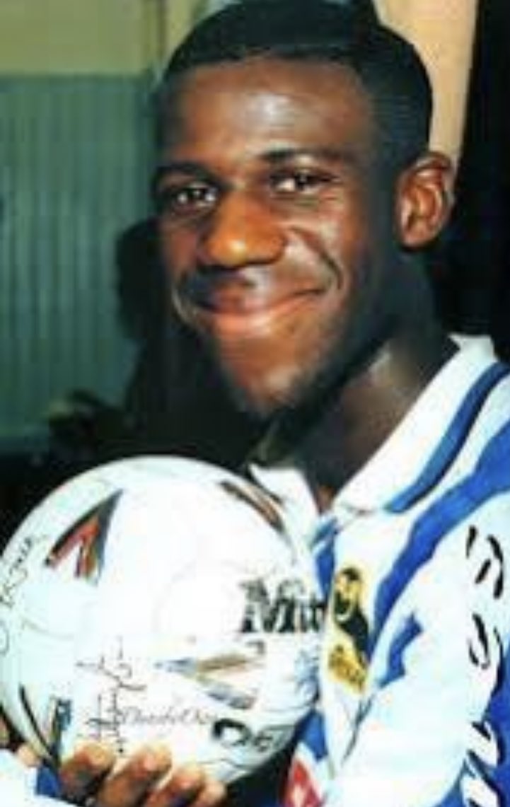 cdonfielding's tweet image. Dark Dark Day for S6 💔 #RIP another one of our own #ChrisBartWilliams #SWFC 
Taken Too Soon 💙