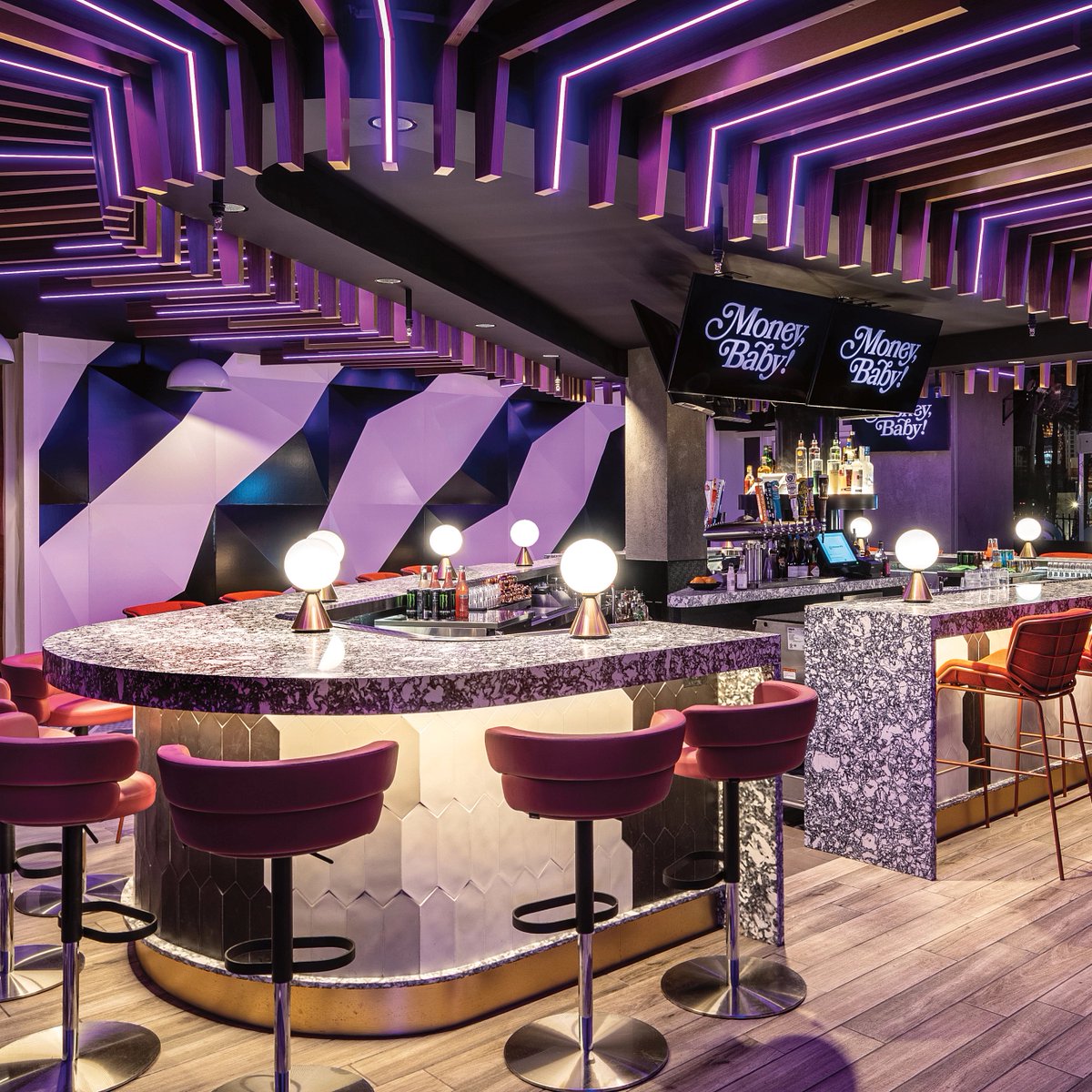 Using #MyCambria quartz surfaces in high-traffic areas, like this chic restaurant bar, is a perfect example of how hygienic, durable, and maintenance free our surfaces are. #WeAreCambria bit.ly/3ptobNf