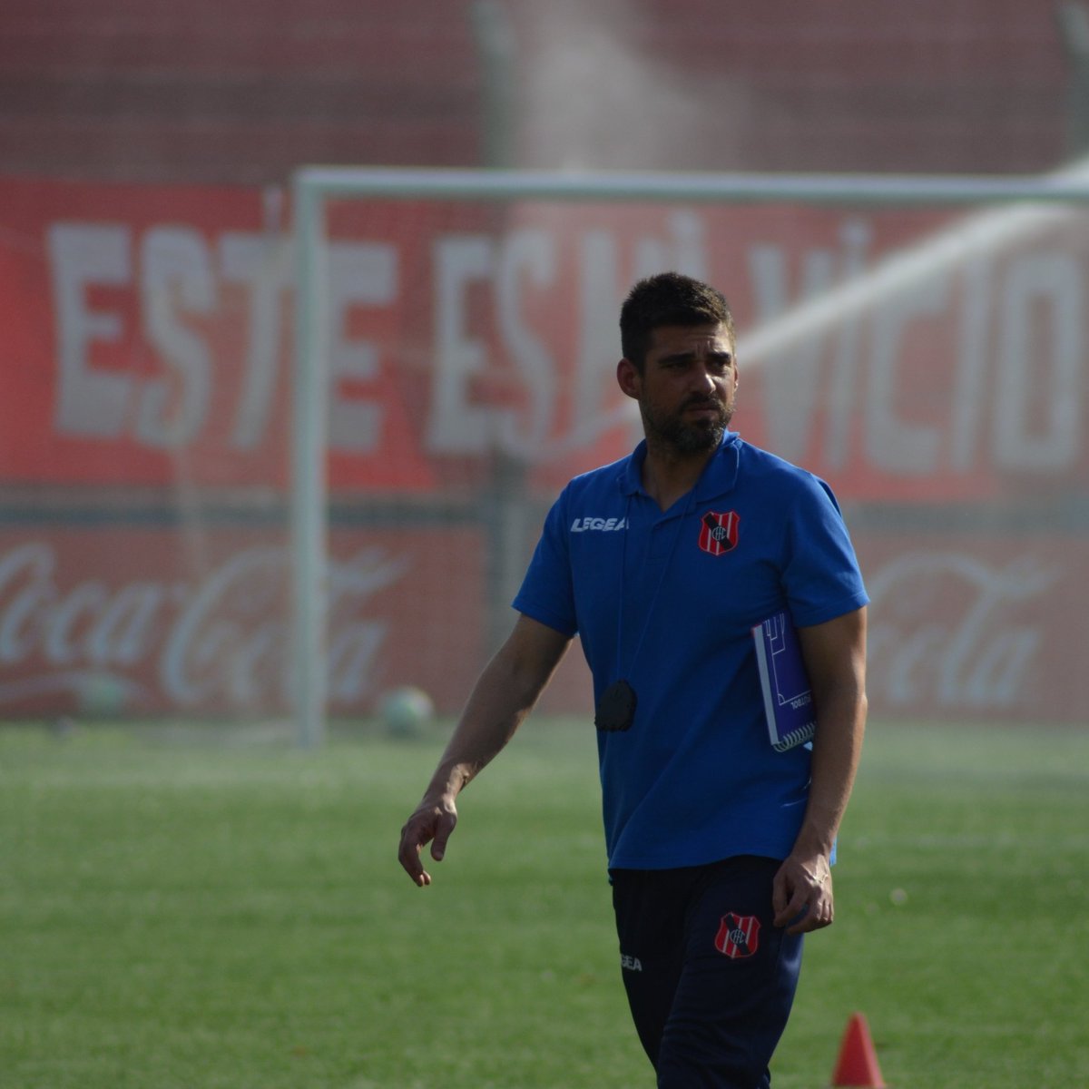 martinbarcosa's tweet photo. Comenzando una nueva etapa como Asistente Técnico en la Primera División de @CentralEspFC en la @AmateurAUF . Se suma a la labor de Entrenador principal en Sub 17. https://t.co/V4Xaka6KaB