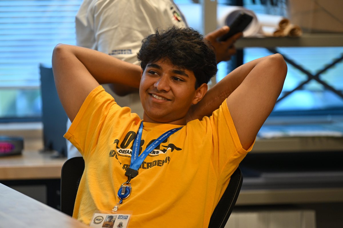 NOVASySTEMic's tweet photo. The Fab Lab recently hosted the #ACEAcademy by @OBAPEXCELLENCE, who are committed to increasing diversity in aviation and aerospace. Future leaders in action! @NOVAcommcollege #WeDoSTEM #AviationPassion https://t.co/a1dE2qKLMt