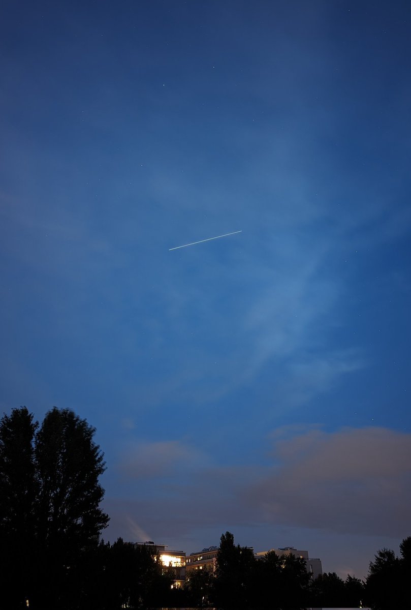 Die <a href="/Space_Station/">International Space Station</a> (ISS) vor ein paar Minuten über Berlin Kreuzberg.