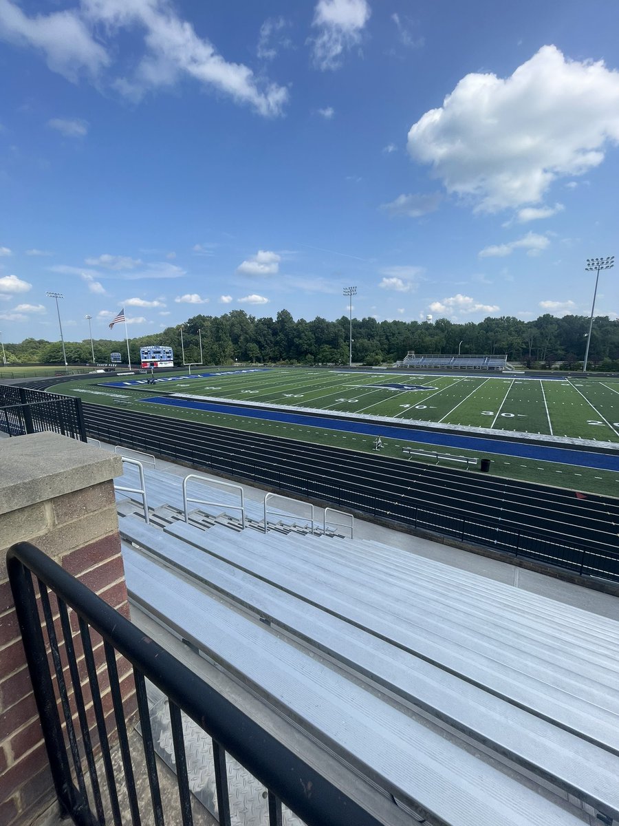 Had a very good time at @LWC_Football thanks for the hospitality! <a href="/justinadekoya/">jadekoya</a> <a href="/Jhawks9/">Jonathan Hawks</a> <a href="/CoachMWright/">Matthew Wright</a> <a href="/CoachRobBell_TC/">Coach Rob Bell</a>