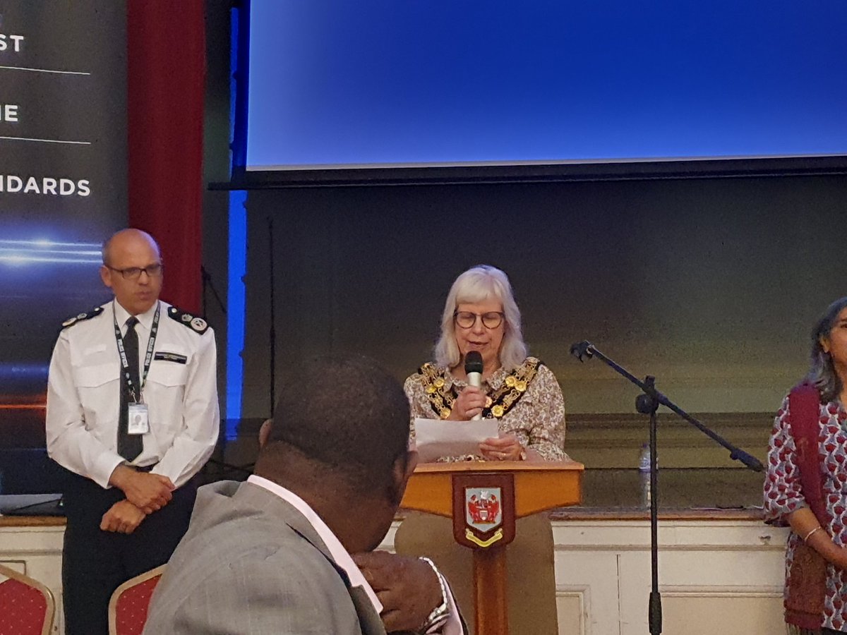AvrilCoelho's tweet photo. Fifteen full tables of ten in Clarendon Hall, York House for a special SW BCU Metropolitan Police meeting. Lots of familiar faces ahead of tomorrow’s Safer Neighbourhood Board meeting. 
#Twickenham #SNB #SWBCU @MPSRichmond @MPSTwickenham @MPSCommunities https://t.co/Awy5cnogso