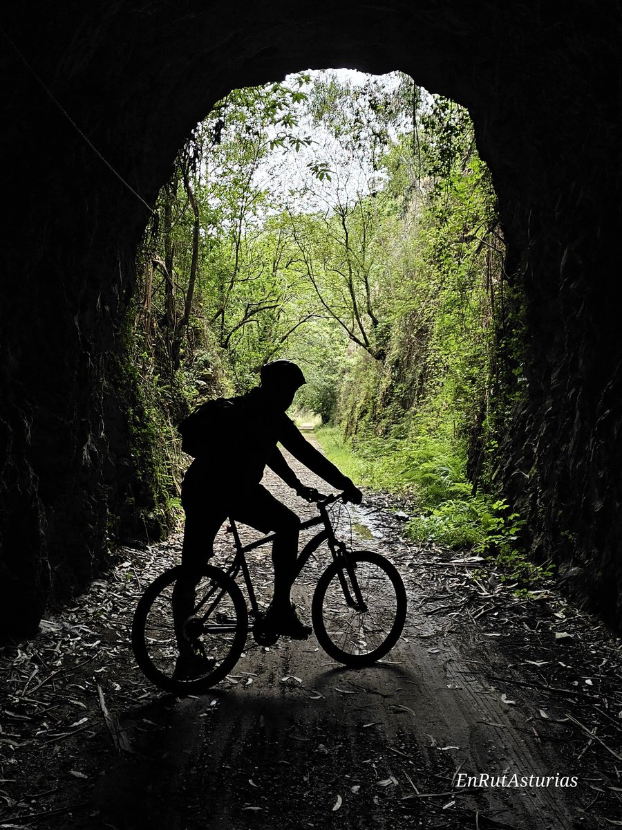 🇪🇸¡¡Tiempo de aventura...!!

Nuevas aventuras con EnRutAsturias.

🇬🇧🇺🇲Adventure time...!! 

New adventures with EnRutAsturias. 

#VisitasEspeciales 
#asesoramiento 

#guiaoficial #Asturias 

#NaturalParadise 
#asturiasbike #bike #bicicleta #ruta 
#MovimientoChiruca #Chiruqueando