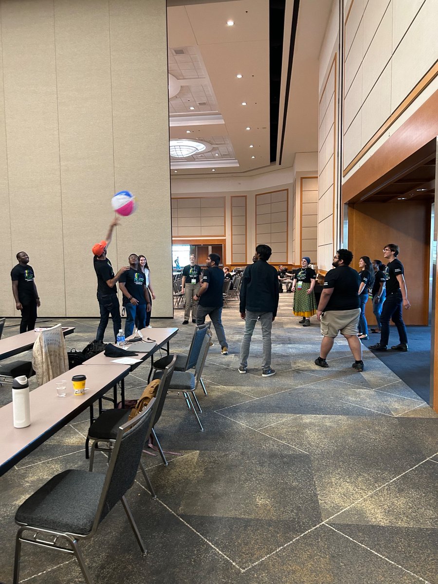wumirosey's tweet image. Exciting week @PEARC_Conf #PEARC23! Mind-blowing sequence of events and insightful talks! 🎉
#PEARC23!
#researchcomputing
#data-resources