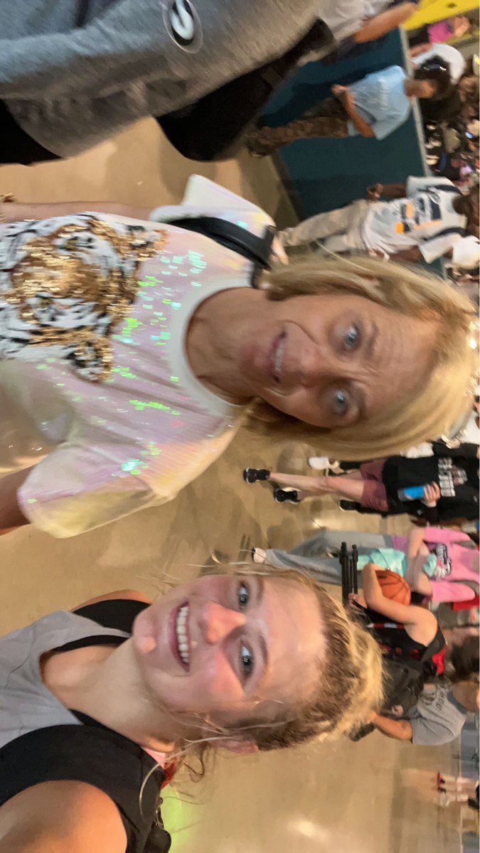 queen👸👸👸
<a href="/KimMulkey/">Kim Mulkey</a>