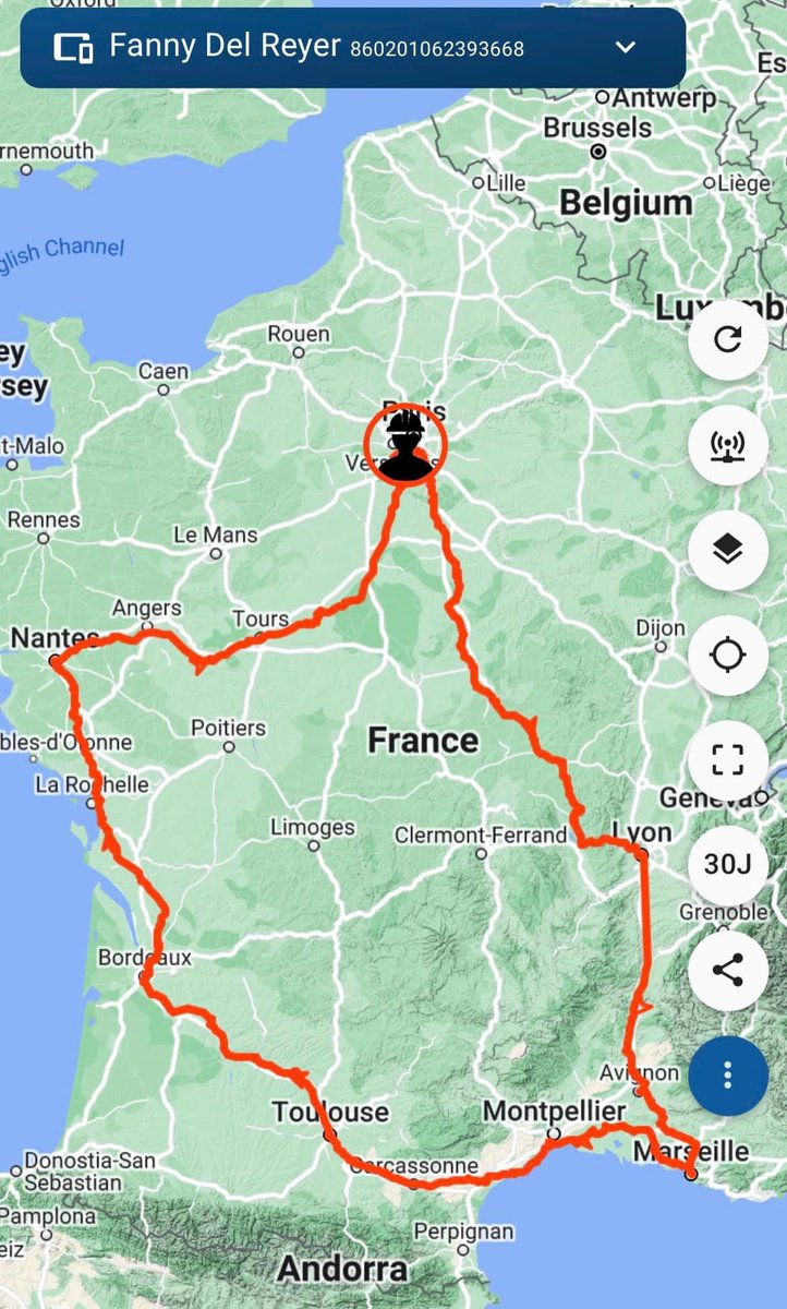 Dans l'anonymat, sans tambours ni trompettes, cette femme vient de refaire le Tour 1903, en totale autonomie.
2317,66km
13k dénivelé
102h sur le vélo
#tdf #tdf1903 #cyclisme #cyclismefeminin