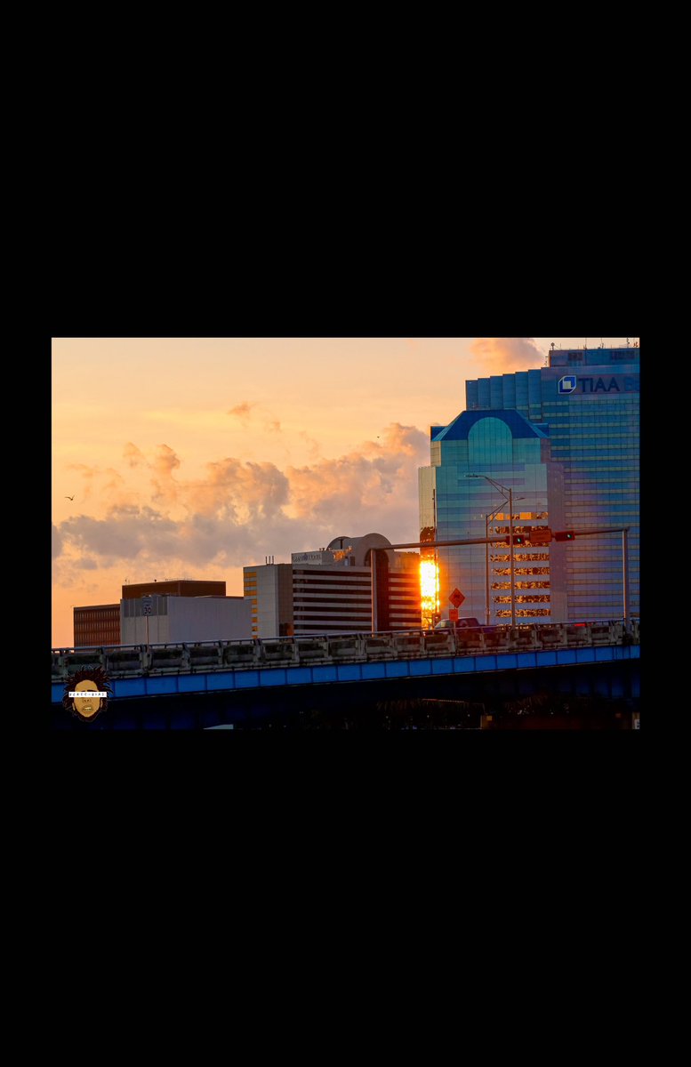 BlaccLensMedia's tweet photo. D U V A L.  

M O D E L : 

B R A N D: 

#BlaccBias #Photography #Canon #black #explore #explorepage #foryou #foryoupage #photooftheday #nofilter #picoftheday  #art #create #blackart #canonphotography #creativephotography #streetphotography #streetphotographer https://t.co/ybtQGHas5q