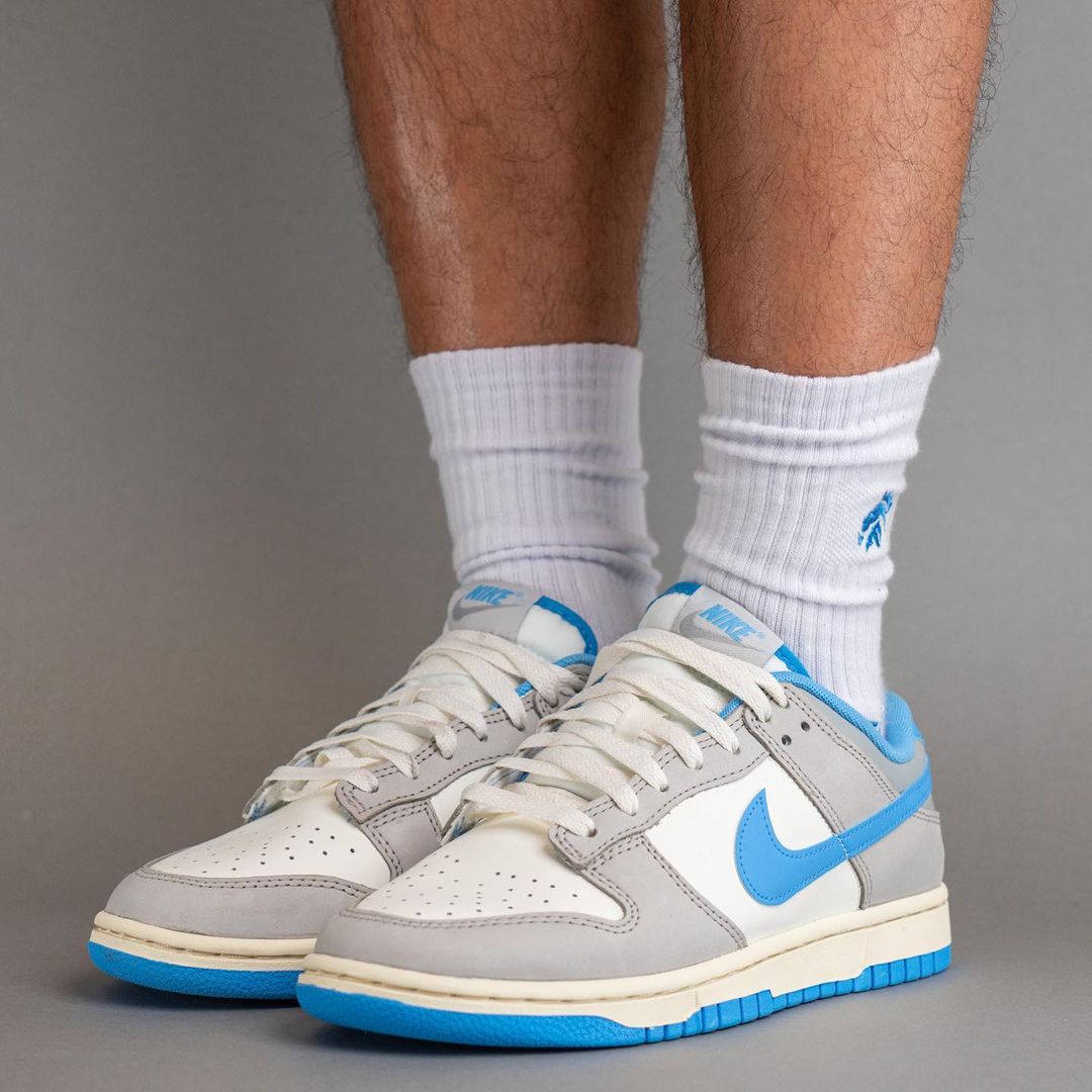 houseofheat's tweet photo. The "Athletic Department" Dunks Drop Tomorrow!

DETAILS: https://t.co/QGKsBfUOTt https://t.co/Fw4fMqIOCG