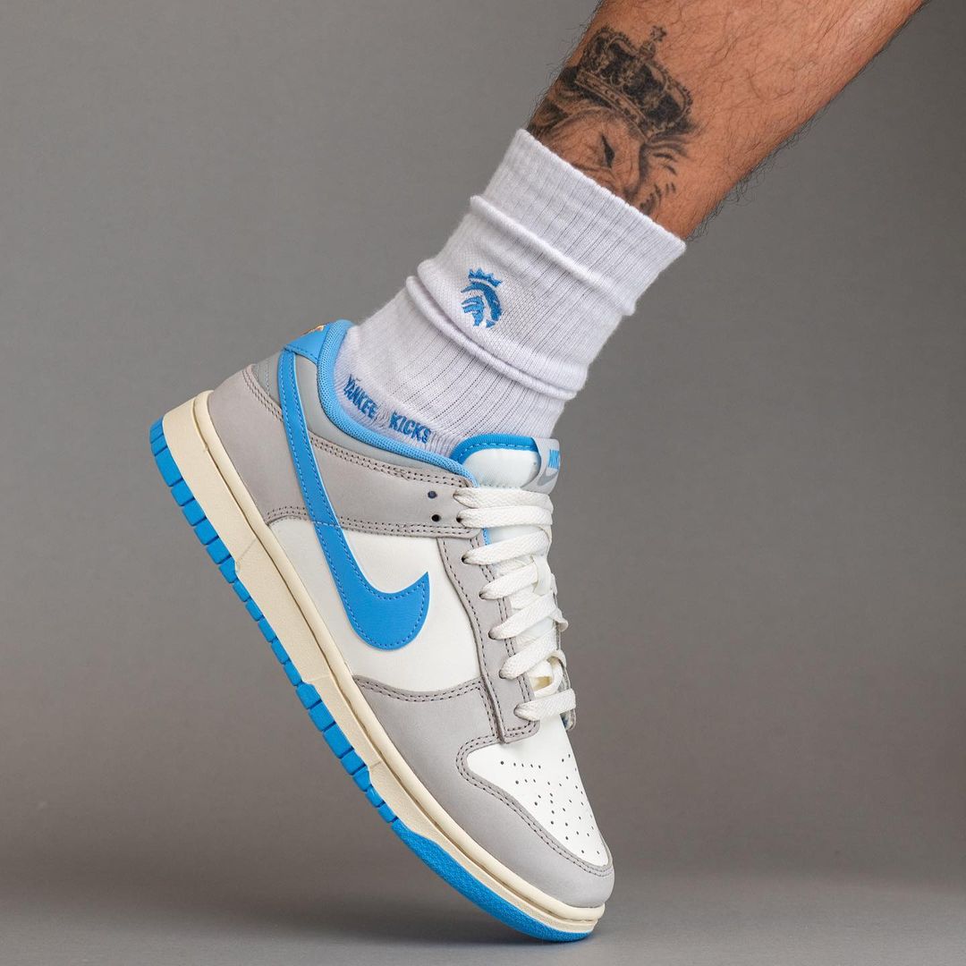 houseofheat's tweet photo. The "Athletic Department" Dunks Drop Tomorrow!

DETAILS: https://t.co/QGKsBfUOTt https://t.co/Fw4fMqIOCG