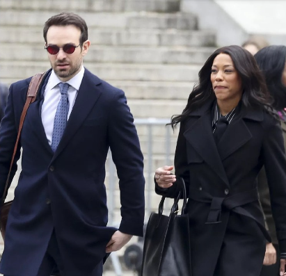 TeepeekWeb's tweet photo. En 'Daredevil: Born Again', Matt Murdock trabajará junto a Kirsten Mcduffie en una nueva firma de abogados, 'Murdock &amp; Associates'.

Es hora de decirle adiós a 'Nelson and Murdock'. https://t.co/1xnzD7kpmG