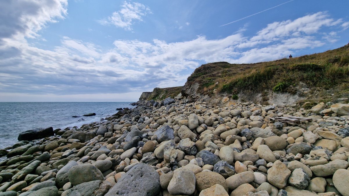 pickingill's tweet photo. #castlehaven #reethbay #stcatherinespoint #isleofwight Friday https://t.co/xhcsfo0ByI