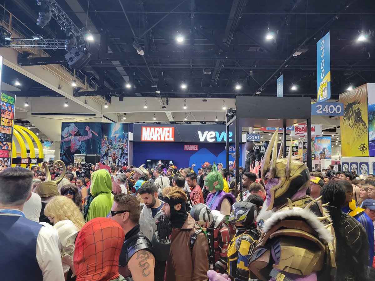 SmokieDahBear's tweet photo. It just hit me that the con is over today, working with @Marvel was one of the best experiences i could ask for. All of the staff was amazing and made me realize how much people love them. #marvelites #SDCC2023 #lidsXmarvel https://t.co/CeniZdF5rr