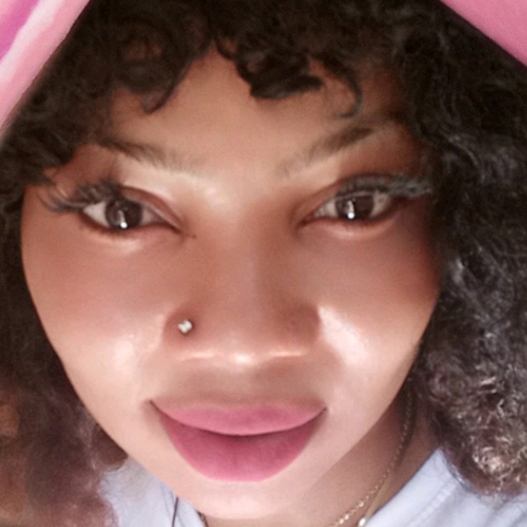QueenBe36690741's tweet photo. #NewProfilePic https://t.co/VKEjYhogN2
