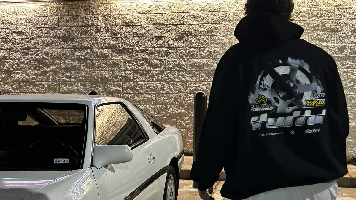 YumiMain's tweet image. MERCH BUNDLE WITH SIGNED CD GIVEAWAY!!!

5 replies with 0 likes will get a FREE bundle. You have 48 hours.

Make sure to submit your email at yumi.gg to be eligible. 
(If you have already purchased a bundle/hoodie/cd you are still eligible to win the giveaway)