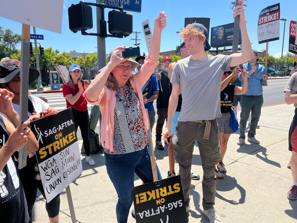 Meet Carol and Graham, a mother and son from Vermont, who ventured to Paramount Pictures today to take part in the studio’s guided tour of the grounds.

That is, until they saw picketers gathered outside the front gate.

With tour guides ready to take them inside, the duo refused