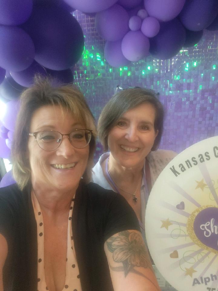 alphadeltakap22's tweet photo. Love our HQ staff and their excitement with the various places during Convention to take a selfie! Looking good Pam, Kelly and, Suzie! #adkfun https://t.co/f27el3GOXS