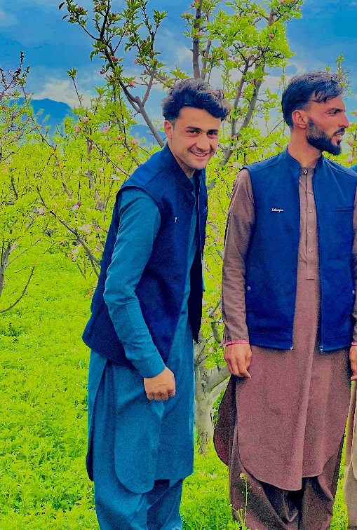 IsrarJanat's tweet photo. زه درسره یم دا جمله یو ناکام شخص پـه یو
کامیـاب شخص بـدلـوې.
@Israrafghan1234 https://t.co/wFimxf1cD8
