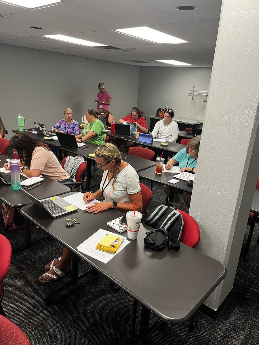 We had an engaged, full house at Fostering Good Habits in MSD session at @JCPS_ECE Diverse Learners Institution this afternoon! @JCPSKY