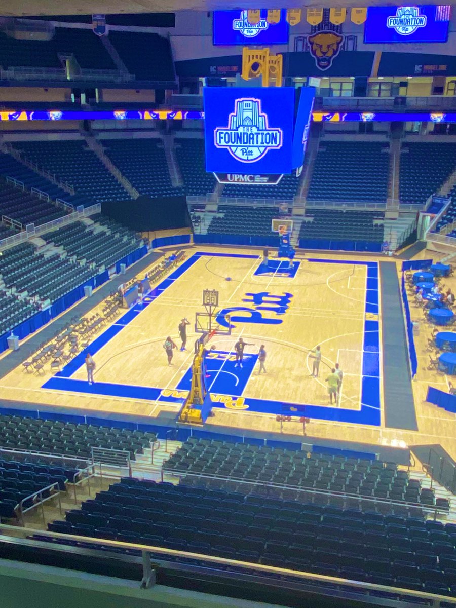 What a weekend with my Pitt family and friends. Salute to <a href="/gbrown5/">Gilbert Brown</a> for making this all possible. #H2p #TheFoundation #PanthersForLife <a href="/Pitt_MBB/">Pitt Basketball</a>