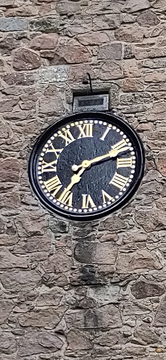 DesfordBells's tweet photo. New recruit Kate came for her 1st experience of ringing this evening. Mark rigged up the camera in the bells so she could see what happens.
Almost ticked off level 2 for the other 3 learners.
Clock face reguilded - nice and shiny now! https://t.co/tr0NDJ9oNk