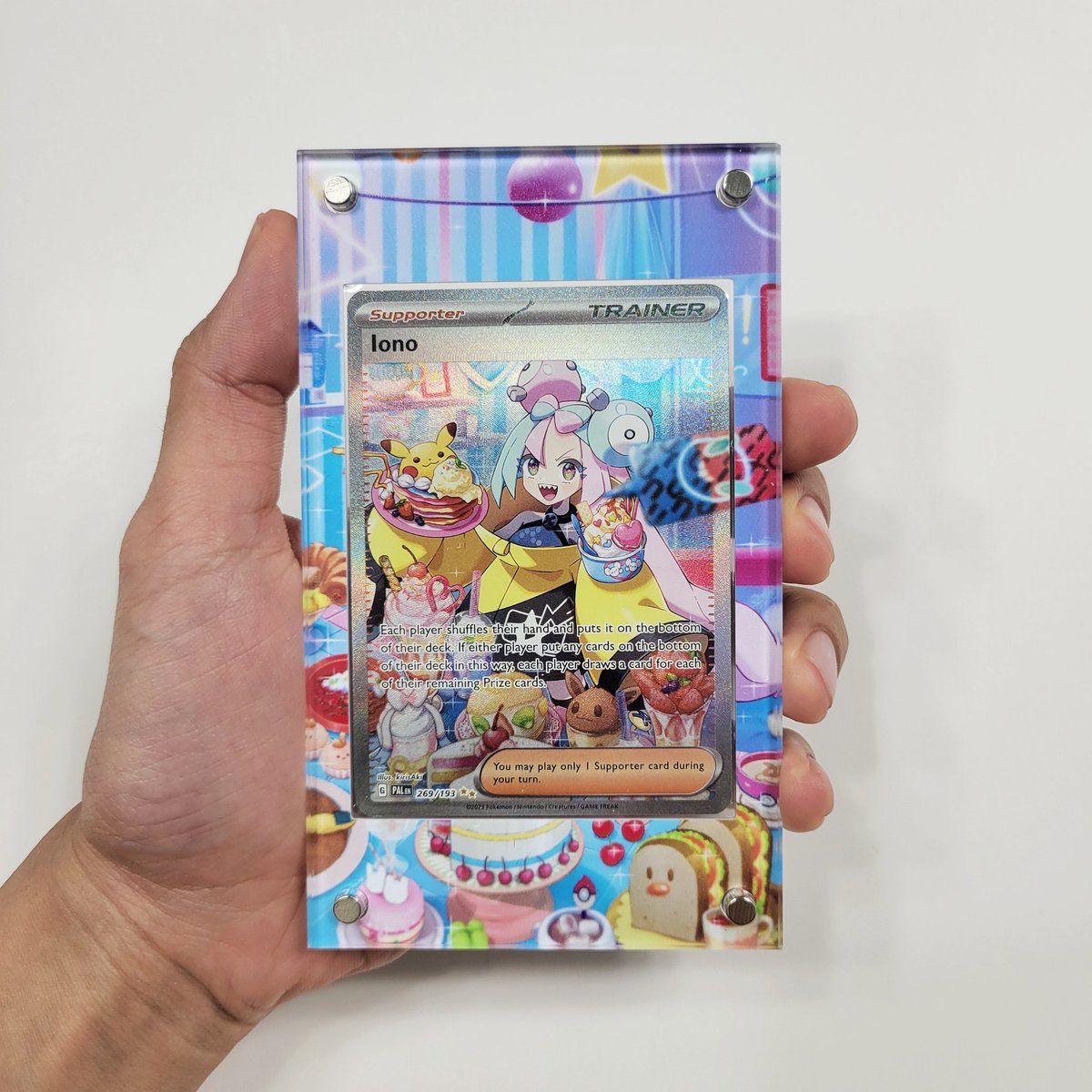 GIVEAWAY! To celebrate my shop reaching 5000 sales, I'm giving away this Iono card with the PokeMinh custom display case. 
To enter:
1. Like this post
2. Retweet
3. Tag a friend
Winner will be announced July 30th.
Good luck!