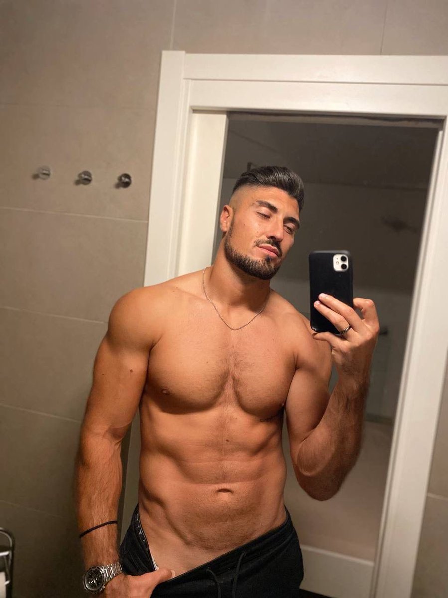 MIGUEL GUERRERO on X: RT if you want to see your favourite football player  play dirty games😈 New video on my Onlyfans 🔥(link in bio) fitness  t.coqVOs3CowRS  X