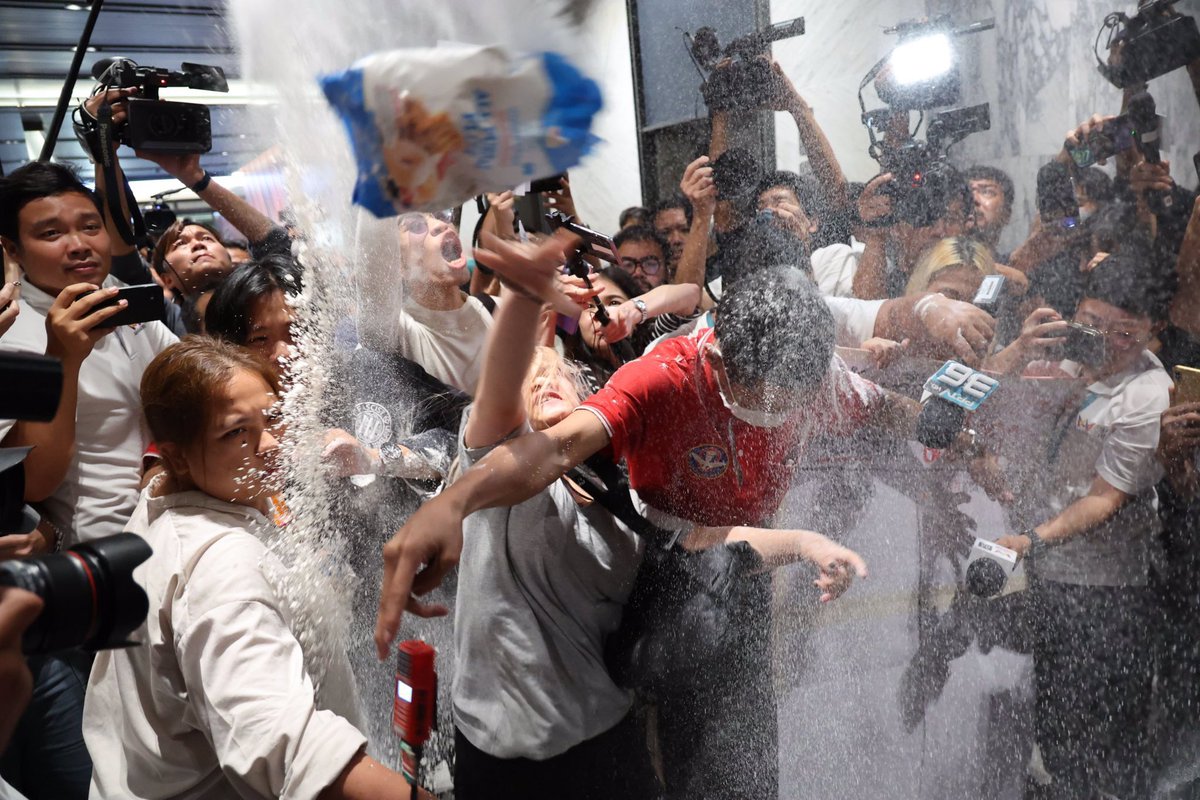 Sam YACHT CLUB tweet media