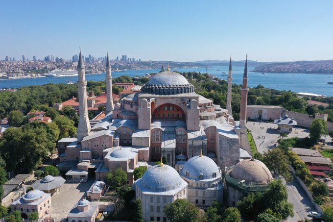mhmtyldz24's tweet photo. Fethin sembolü, Fatihin emaneti Ayasofya Cami-i Şerifi'nin yeniden ibadete açılışının 3. yılı kutlu olsun. 

86 yıllık hasretimizin vuslata dönüşmesine öncülük eden Cumhurbaşkanımız Sayın @RTErdogan'a bir kez daha şükranlarımı sunuyorum.

Rabbimize şükürler olsun... https://t.co/lyvy4xkIk2