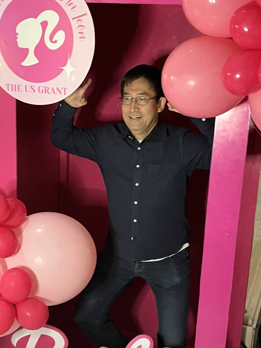 AnimetrendsLA's tweet photo. JUNJI ITO en la caja de BARBIE
es lo mejor que verás el día de hoy...💅
#BarbieMovie https://t.co/QTYzago6k1