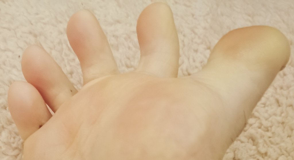MizzStump's tweet photo. Who wants some feet pics?
feet • foot fetish • toes • suck • findom • girly feet • foot worship 

@rtfindom_feet @Feetfinder @fansly @OnlyFansSupport @BritFootBabes @finrt4dom @FeetPics https://t.co/x8e6NF8WqP