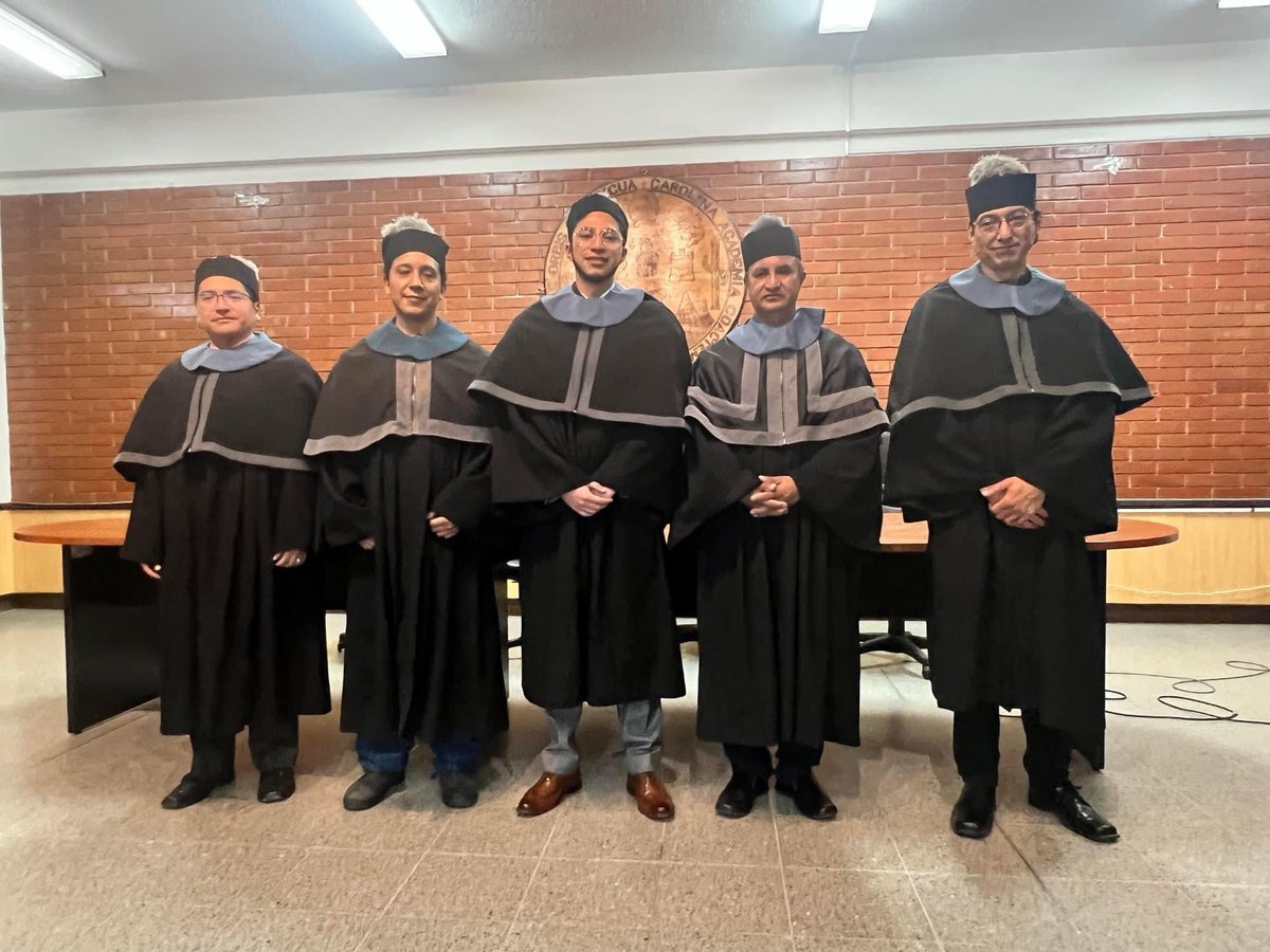 PRIMER GRADUADO COMO INGENIERO EN CIENCIAS Y SISTEMAS

Daniel Alberto González González es el primer egresado de la División de Ciencias de la Ingeniería del Centro Universitario de Occidente, como Ingeniero en ciencias y sistemas. 

“Id y enseñad a todos”