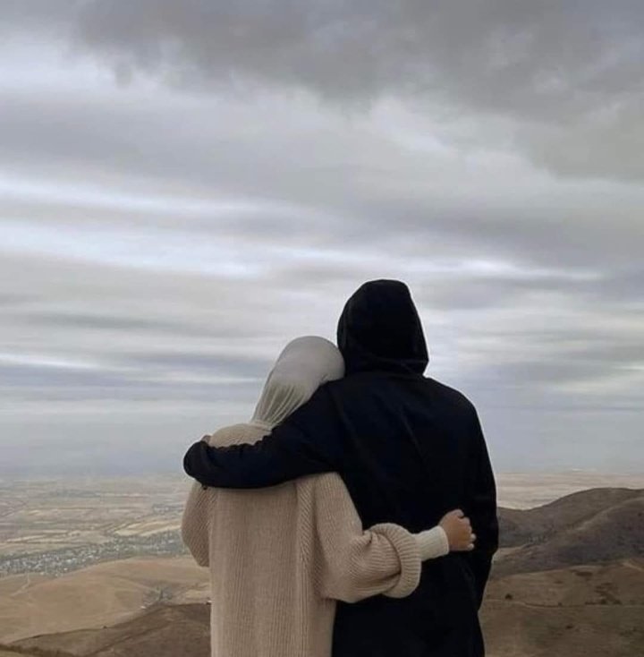 " ويكفينا من الدنيا طمأنينة قلب صادق يرافقنا ؛ نأنس به ويأنس بنا " ❤️