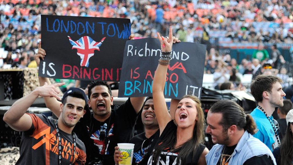 NorthAmericanPW's tweet photo. 30 MINUTES TILL SHOW TIME!
The fans are HYPED!!!

#AWFSummerBash🌴 https://t.co/WAnkTOp1dJ