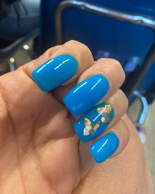 Nice nails https://t.co/vouVjRFqN3
