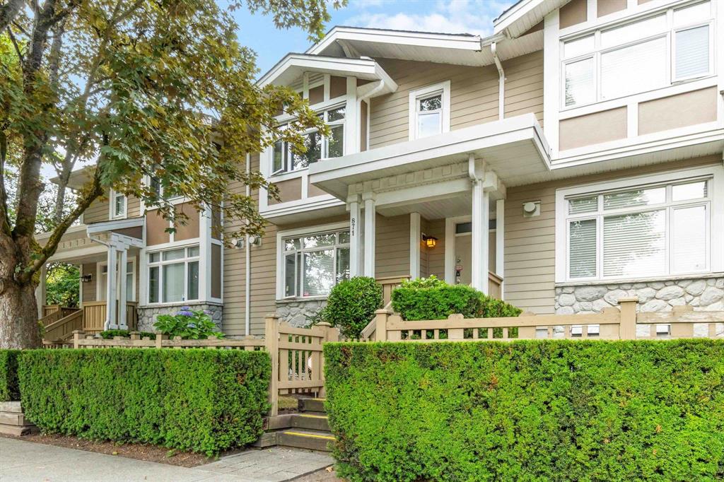dexterrealty's tweet photo. #newlisting; 871 West 59th Avenue, South Cambie; Vancouver; 2,046 sqft; 3 bedrooms; 4 bathrooms; $1,950,000; Jackie &amp; Connie; @JackieandConnie;
Jackie J Chan PREC; &amp; Connie McGinley PREC; @conmcginley; https://t.co/sdoaNmmKIc; https://t.co/nIPjCzw1gs https://t.co/dTA0EXAYEW
