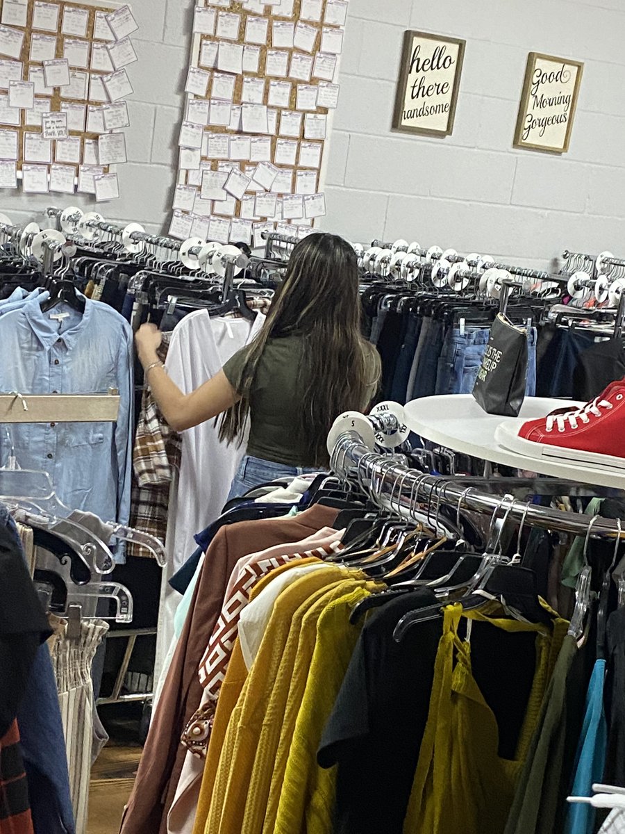 HoustonThreads's tweet photo. We love being able to provide a shopping experience for our referred youth! Each youth gets to pick two tops, two bottoms, a hoodie, shoes, essentials & hygiene all for free!!
#local #nonprofit #houstonthreads #love #SupportingOurYouth #vibe #check https://t.co/ZI9SAXfreu