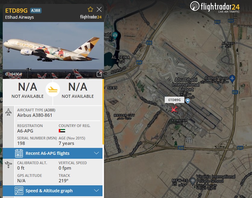 AirportWebcams's tweet photo. LIVE: Aaand they're back! @Etihad Airways is the latest airline to resume Airbus A380 scheduled services. Track A6-APG as #EY11 to London/Heathrow: https://t.co/VorVCUjHDF @flightradar24

LHR webcam: https://t.co/yHyixUbBjH https://t.co/H3mpxCD5fS