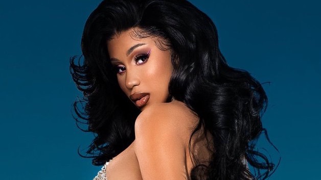 chartdata's tweet photo. .@Latto joins @iamcardib and @theestallion as the only female rappers to reach #1 on the Billboard Global 200 singles chart. https://t.co/J4fzNDdocF