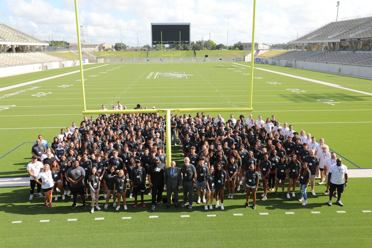 KatyISDAthletic's tweet photo. Today athletes were able to engage in the 2023 S.A.L.T training. We had 233 students involved today and 39 facilitators that helped our athletes engage and lead great conversations. The future is bright in Katy ISD! https://t.co/9z0xFwR0TG