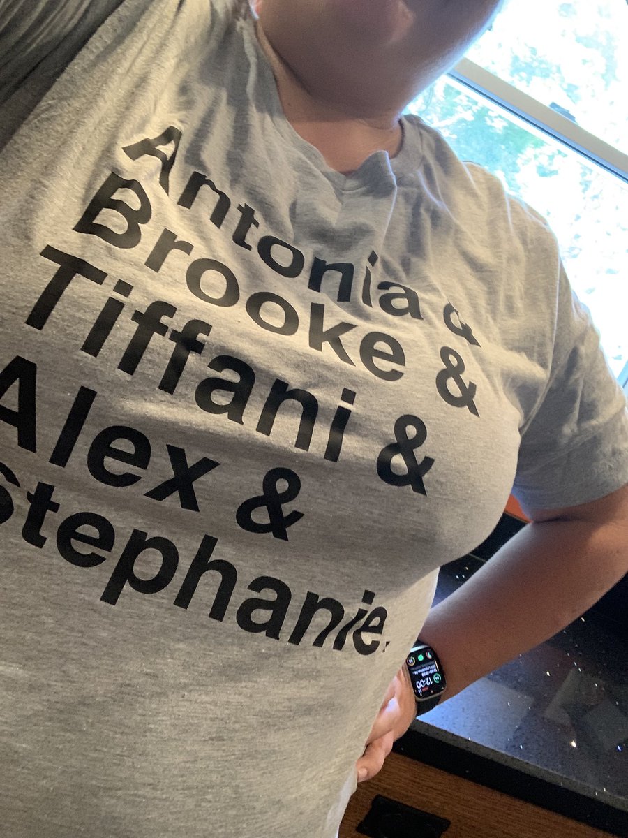 mhagerty99's tweet photo. My birthday present to myself arrived today! @guarnaschelli @tiffanifaison @ChefBrookeW @chefantonia @stephanieizard #birthdaymonth https://t.co/WHjAlGBehe