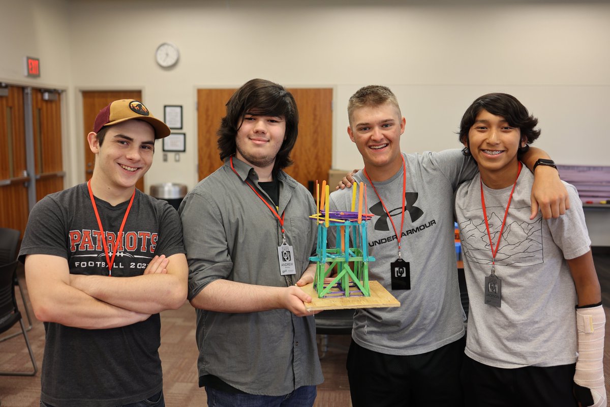 ENGINEERINGatOU's tweet photo. Since its inception in 2015, Engineering Days has been a flagship initiative that offers one-day learning experiences over 4 weekends in June. This year, over 200 high schoolers took part. Check out our photo album! #futureengineeers https://t.co/EYsxezKwOc https://t.co/jz0DprQTe5