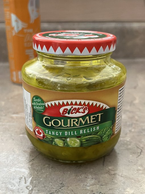 If you use any relish other than tangy dill relish I&rsquo;m calling the police https://t.co/8E2n1Odmbj