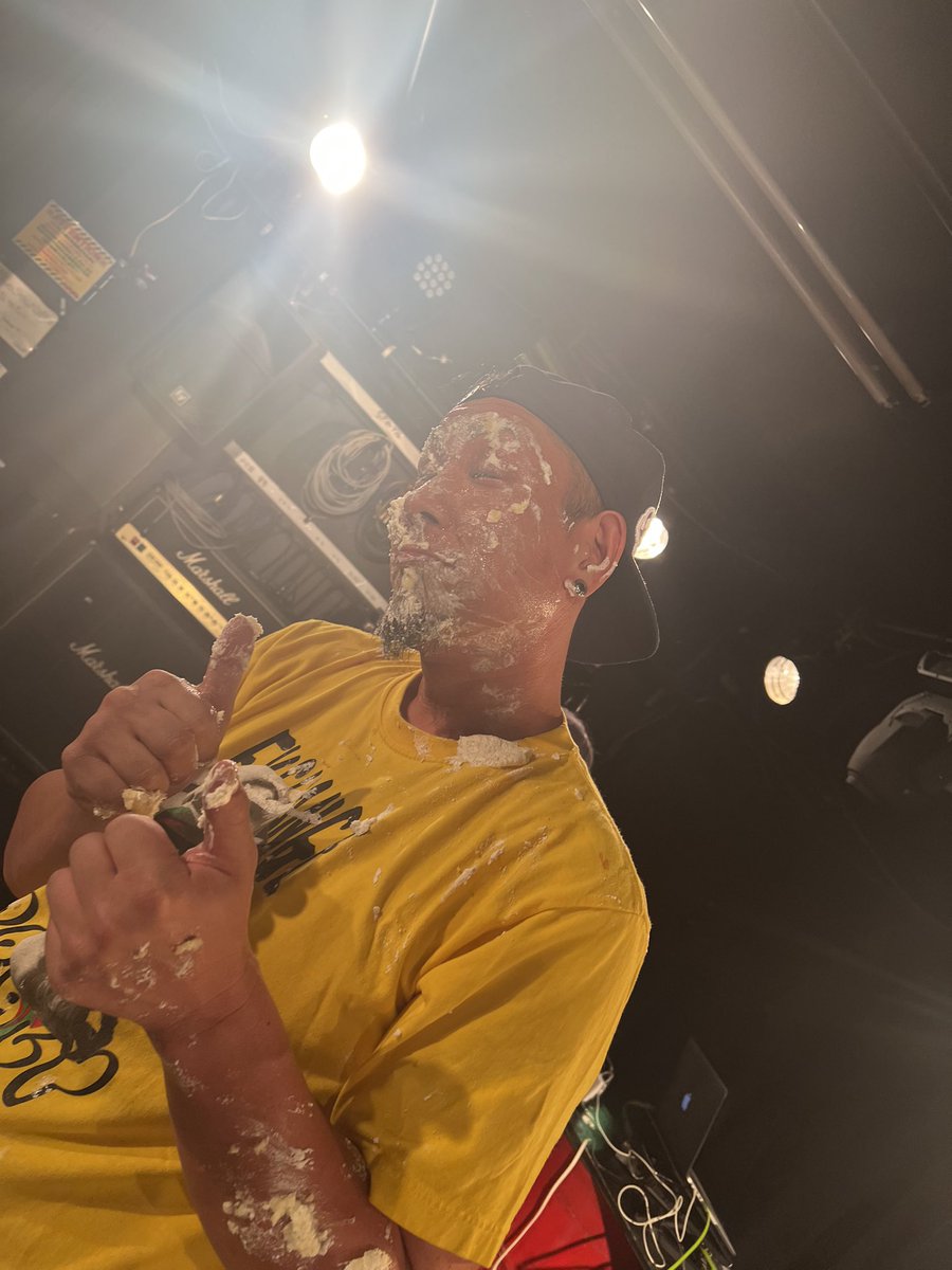 UnpRayable1030's tweet photo. 😋ThankYou😋

アメリカ村DROP

対バンの皆様、ライブハウススタッフの皆様そして足を運んでくれた皆様ありがとうございました！

#UnpRayable
#tera
#HackofMinds
#世史久
#浦田哲也
#MOBWISE
#SunSeaGo
#VOG
#アリタック
#TSUBASA
#NaturalRadioStation
#MEGAHORN
#102
#NOBU
#TP https://t.co/1QYrodABL3