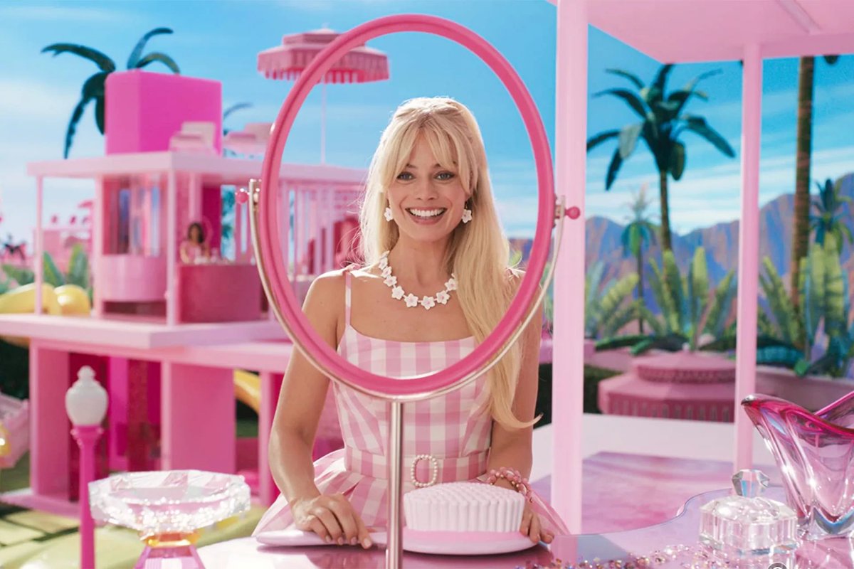 NowShowingPod's tweet photo. 🚨NEW EPISODE🚨

It’s time for #Barbenheimer!! This week we get into the most anticipated double bill of the century! Greta Gerwig’s pink sugar-rush #Barbie &amp; Christopher Nolan’s IMAX historical epic Oppenheimer. 

Apple: https://t.co/pix3kTY9ab

Spotify: https://t.co/FNIhsGLZ9n https://t.co/ZNAcbOClj6