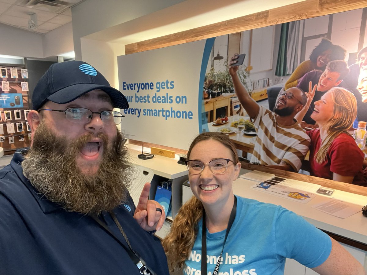 Kevinfibah's tweet photo. Helping out at north hills today spreading the word on our new amazing cross sale offer and assisted @Samanth50910314 with closing 2 vgas and a new new thou wow fiber @DenzelC01 @DomDavis_ @404girl @Egreene757 @VinceLeaks @MASMakeItMatter @ATT https://t.co/OBKGu2RRPL
