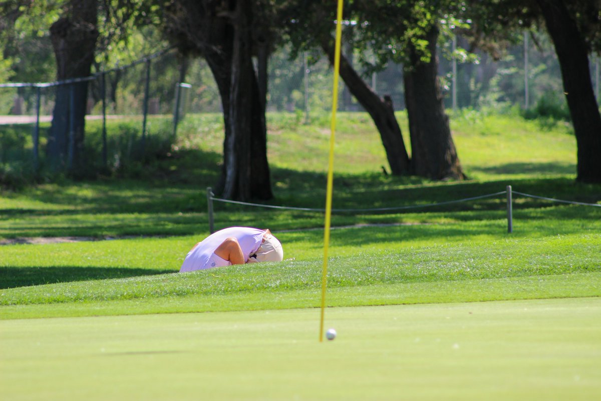 NebraskaPGA's tweet photo. Frame by frame of @bradbailey03 getting robbedโฆ great shot! ๐
#AssistantChamp | @RiversideGI https://t.co/lNluQQVGWt